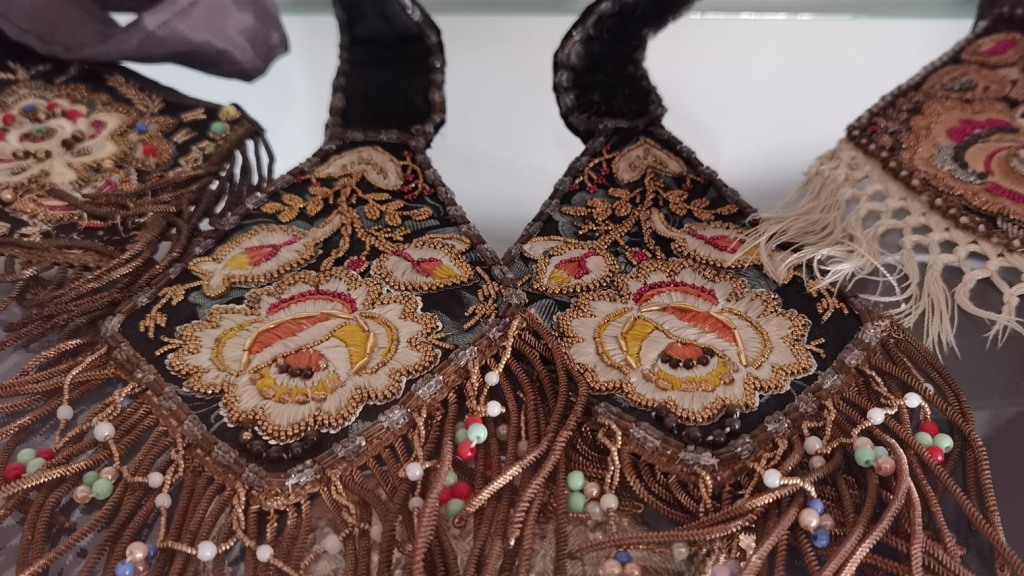 Kopfschmuck Trachten im Museum im Haus des Gastes Bad Eilsen